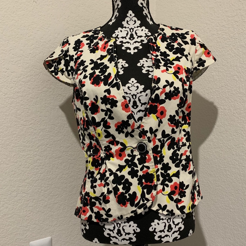Anthro Elevenses Floral short sleeve vest shirt